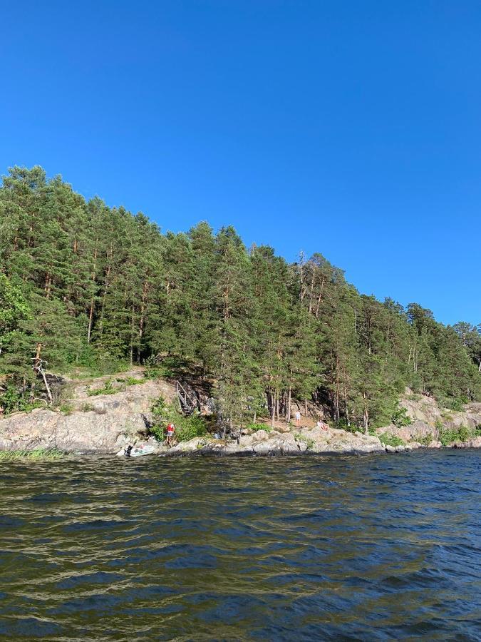 Гостевой дом Eds Bruk Basecamp Edsbruk Экстерьер фото