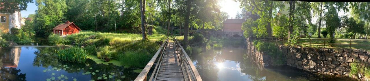 Гостевой дом Eds Bruk Basecamp Edsbruk Экстерьер фото