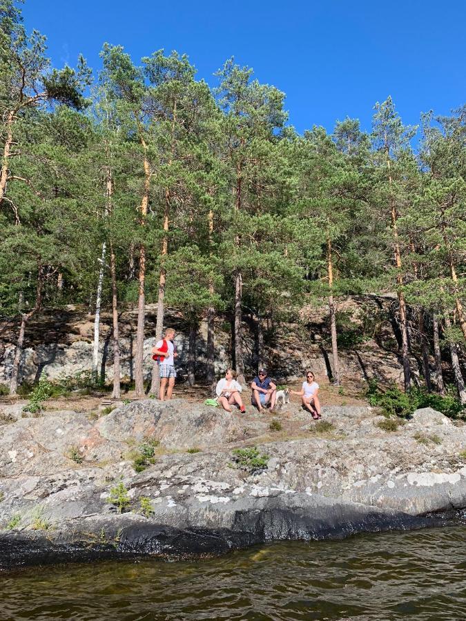 Гостевой дом Eds Bruk Basecamp Edsbruk Экстерьер фото